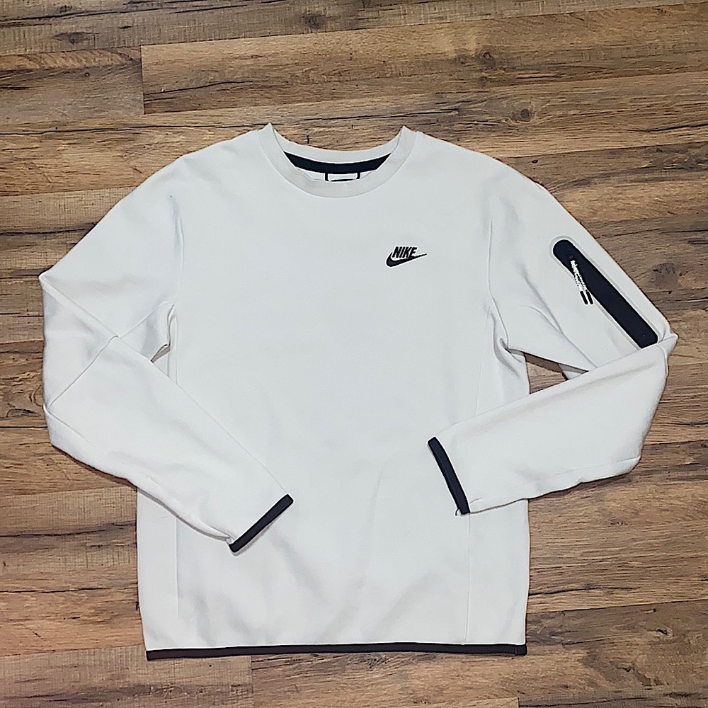 Nike tech fleece crewneck